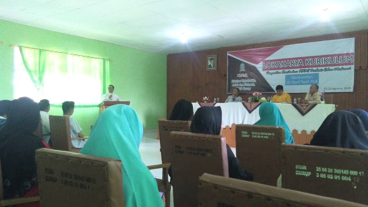 20190826_150711 FUAD IAIN Curup Adakan Lokakarya Kurikulum