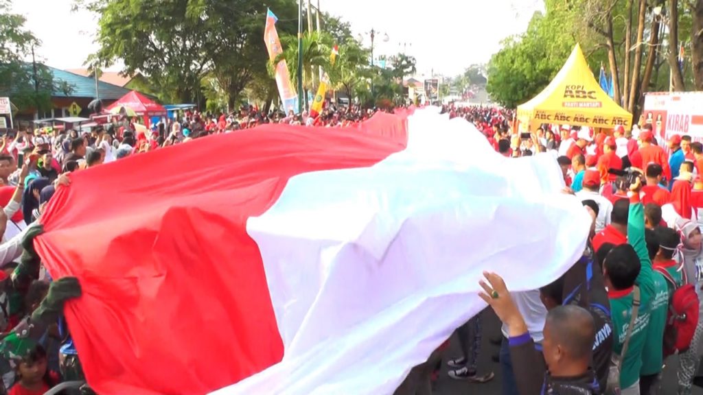 Kirab0 Bupati Bungo Gelar Kirab Bendera Merah Putih Sepanjang 1000 Meter