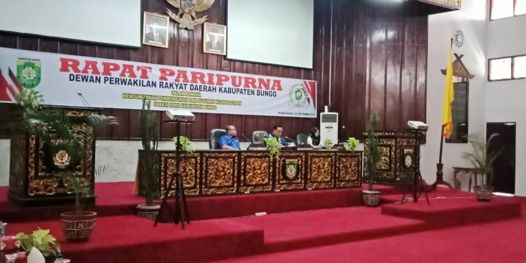 1 Rapat Paripurna DPRD Kabupaten Bungo Sahkan 10 Fraksi