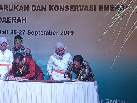 3070827932_410951432947226_5741582315029528576_n Bupati Syahirsah Hadiri Serah Terima Barang Milik Negara dari Kementerian ESDM