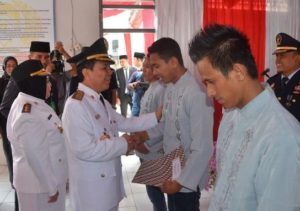 Bupati Syahirsah Serahkan Langsung Remisi Napi Lapas Muara Bulian
