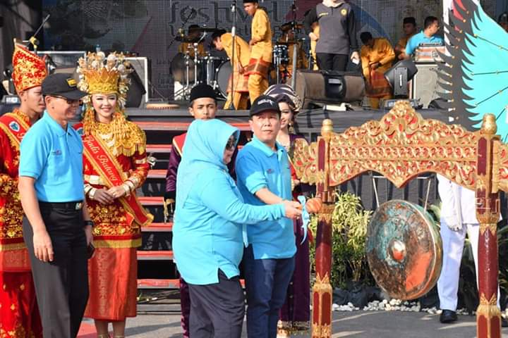 Pembukaan Festival Tapa Malenggang dan Kejurnas Terbuka BHMC Meriah