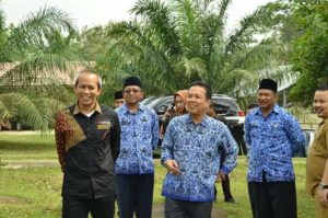 Bupati Syahirsah Tinjau Potensi Pengembangan Ternak di Sungai Baung