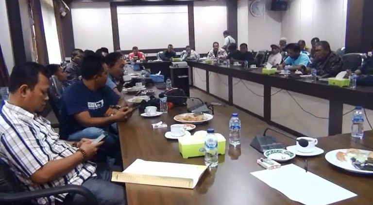 3 PIMPINAN DEWAN KOPI MORNING DENGAN WARTAWAN.wmv snapshot 01.13 2020.01.22 17.43.02