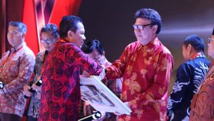 IMG-20200210-WA0021 Bupati Syahirsah Kembali Terima Penghargaan SAKIP Predikat BB dari Kemenpan-RB