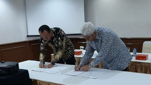 IMG_20200210_104823 Bupati Sukandar Tandatangani MoU dan PKS Layanan Informasi Publik