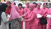 Ibubhayangkaripolresmerangin Bhayangkari Polres Merangin Lakukan Giat Jum'at Berkah