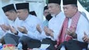 Bupati Merangin H Al Haris besama Wabup H Mashuiri doa bersama pada kegiatan keagamaan H Al Haris: Sikapi Corona, Mari Kita Doa Bersama