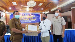 1 Pemkab Bungo Terima Bantuan APD dan Alat Rapid Test dari Perusahaan