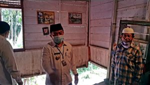 Dr H Al Haris Datangi Rumah Warga Yang Amblas