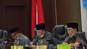 WhatsApp Image 2020-04-14 at 10.29.54 (1) DPRD Tebo Gelar Paripurna Penyampaian Pendapat Akhir Fraksi-Fraksi Terhadap 7 Ranperda