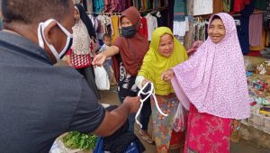 WhatsApp Image 2020-04-25 at 09.38.53 (1) Bersama Lawan Covid-19, Pemdus Rantau Duku Bagikan Masker Gratis Untuk Warga