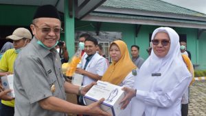 Pemerintah Kabupaten Sarolangun menyalurkan 200 unit Alat Pelindung Diri (APD)