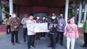 FB_IMG_1591258749746 Bupati H Mashuri Terima Bantuan JPS dari Gubernur Jambi
