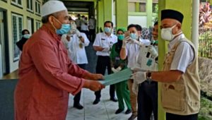 Wabup H.aMashuri Wabup H.Mashuri Pulangkan Enam Pasien Yang Dinyatakan Sembuh Dari Covid-19