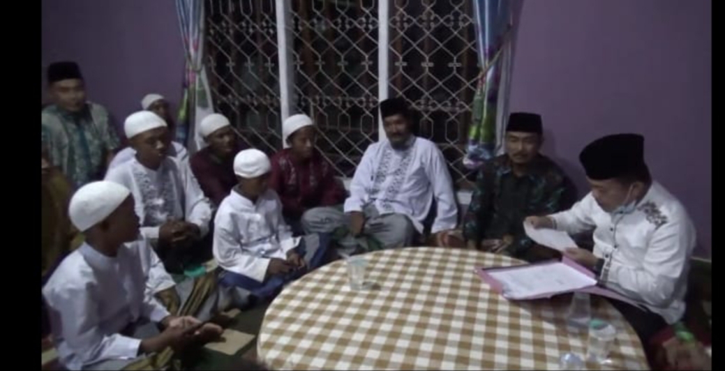Sembilan Orang SAD Ucapkan Dua Kalimat Syahadat Di Hadapan Bupati Merangin