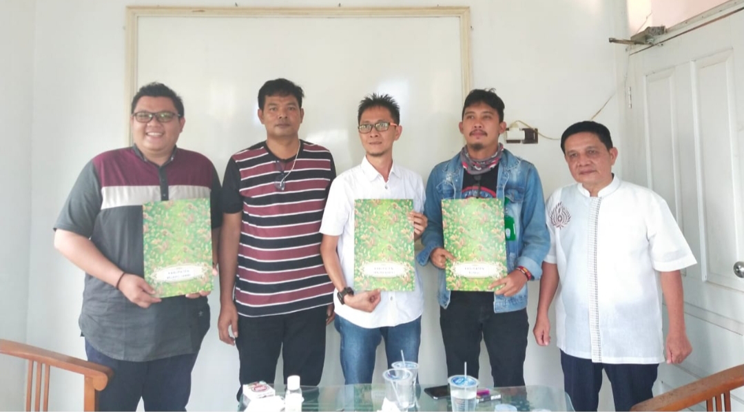Jadi Konstituen Dewan Pers, SMSI Provinsi Jambi Serahkan SK Pengurus SMSI Kabupaten/Kota