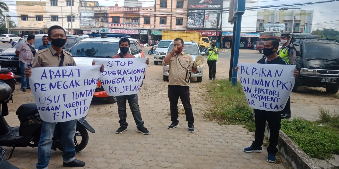 LSM INAKOR Gelar Unjuk Rasa Terkait Kasus Dugaan Kredit Fiktif