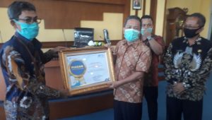 WhatsApp Image 2020-07-23 at 16.05.44 (2) Pemkab Batanghari Terima Penghargaan Dari BPS RI