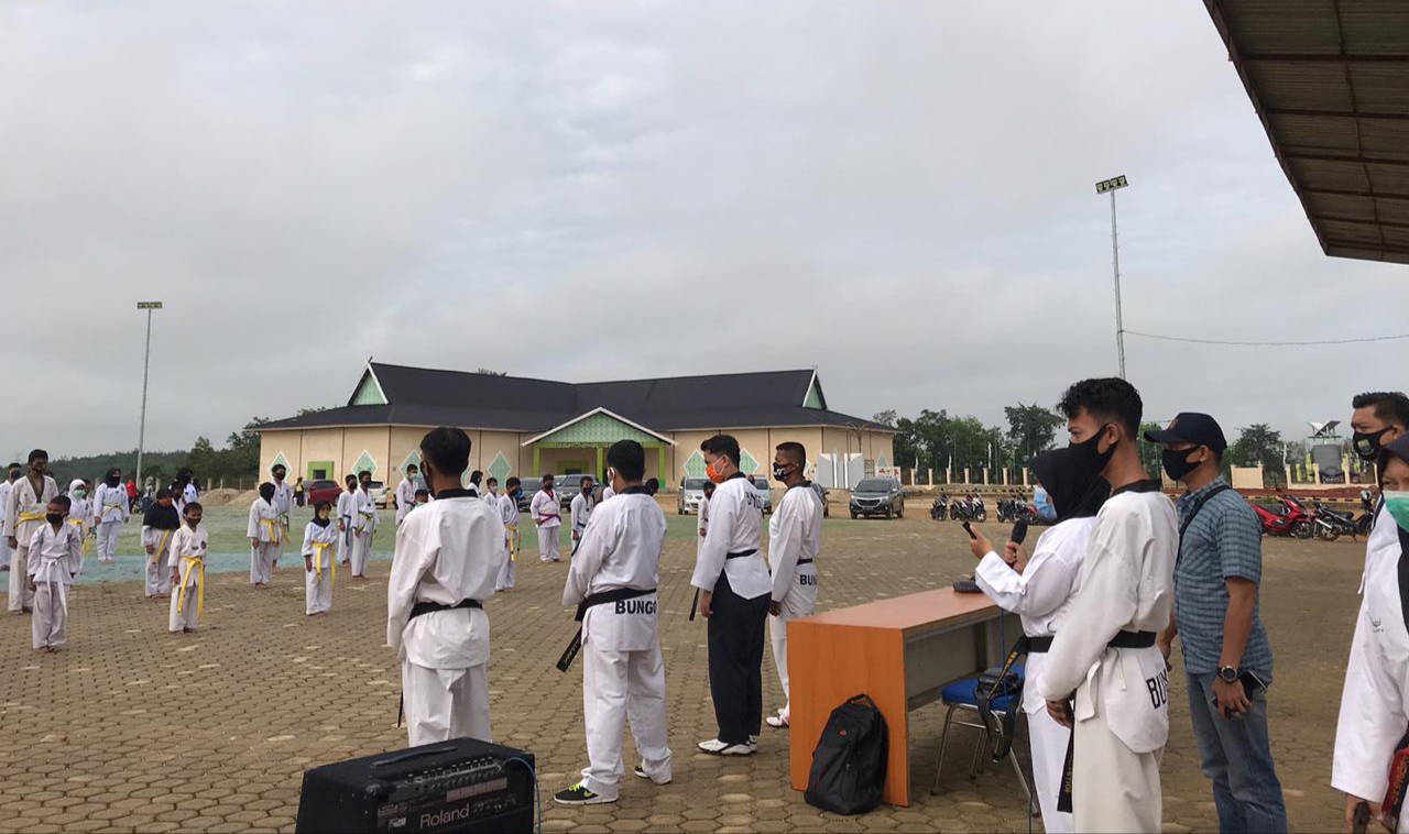 Usai Gelar Muskab,Pengurus Taekwondo Bungo Gelar Ujian Kenaikan Tingkat, Andra Ajak Peserta Bumikan Taekwondo di Bungo.