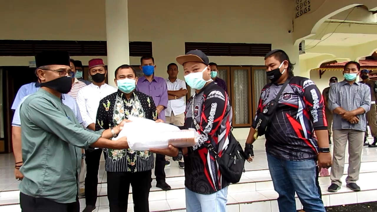 Bupati Mashuri Terima APD dari Komunitas Motor