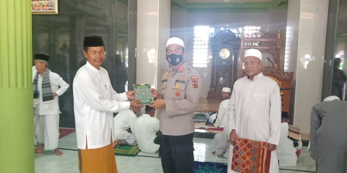 Kapolres Bungo Sholat Jumat di Masjid Jami At-Taqwa Kuamang Kuning, Sampaikan Pesan Kamtibmas, Prokes dan Pilkada Damai