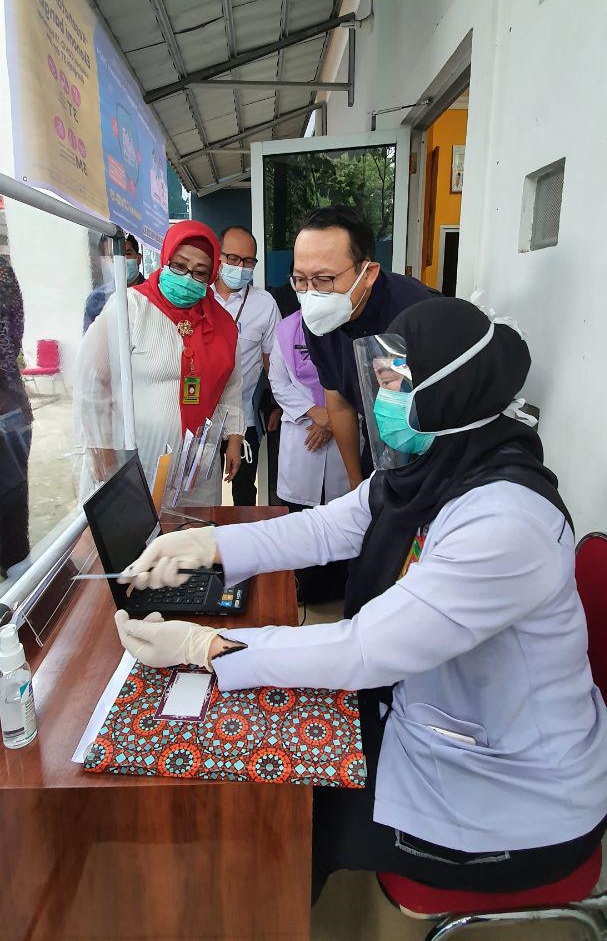 Dirut BPJS Kesehatan Pantau Implementasi P-Care Vaksinasi Covid-19