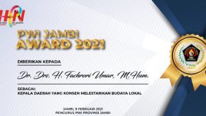 lampukuning.id Gubernur Jambi, Sekda, Kapolda dan Dua Bupati Serta 5 Tokoh Pers Terima Penghargaan PWI Award