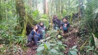 tiga-mahasiwi -uin-ditemukan 3 Mahasiswi Cantik Ditemukan Oleh Tim Gabungan Pos Sar Kerinci, Polsek dan Koramil Lembah Masurai