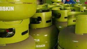images (12) Rio Peninjau Kecewa Warganya Tidak Kebagian Gas Elpiji 3 Kg