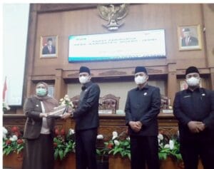 DPRD Muaro Jambi Gelar Rapat Paripurna Penyampaian LKPJ Oleh Bupati Tahun 2020