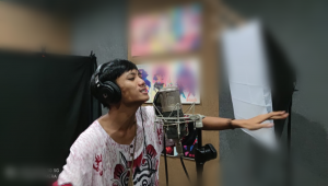 lampukuning id kuli bangunan bersuara emas