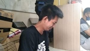 pemuda-bertato-mewek Mengancam Bunuh Nenek, Pemuda Bertato "Mewek" Saat Diintrograsi Polisi