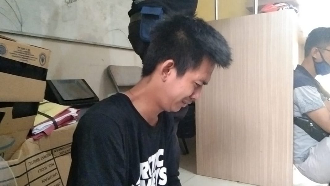 Mengancam Bunuh Nenek, Pemuda Bertato "Mewek" Saat Diintrograsi Polisi