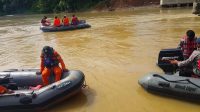 Dua Hari Pekerja Jembatan Belum Ditemukan