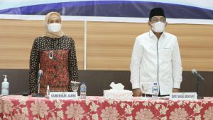 gub jambi Pj Gubernur Jambi Dorong Penanganan Ekstra di Zona Merah