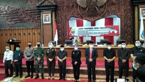 lampukuning_id_pelantikan-haris-sani DPRD Provinsi Jambi Resmi Tetapkan Haris-Sani Gubernur dan Wakil Gubernur Jambi 2021-2024