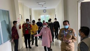 pj gub jambi Pj Gubernur Tinjau Posko Penyekatan Mudik dan Rumah Isolasi di Kualatungkal