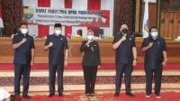 pj-gubernur-jambi-bersama-ketua-dan-wakil-ketua-dprd Pj Gubernur : Kritik, Pertanyaan dan Saran dari DPRD Sebagai Evaluasi