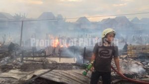 korban-kebakaran Pasca Kebakaran di Ibul Besar, 21 Rumah Ludes