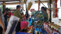 lampukuning_id_gubernur-jambi Berikan Paket Bantuan, Gubernur Minta Pedagang Kaki Lima Taat Prokes