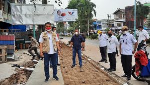 lampukuning_id-walikota-jambi Fasha Kritik Pekerjaan Pedestrian Soedirman