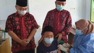 lampukuning_id_bupati-merangin H Mashuri: Warga Sudah Sadari Pentingnya Vaksin Covid-19