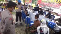 lampukuning_id_polres-bungo- Suku Anak Dalam dan Lansia ikut Suntik Vaksin Covid-19 Yang Digelar Polres Bungo
