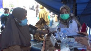 Ratusan Warga Sarolangun Silih Berganti Ikuti Vaksin di Kejari 