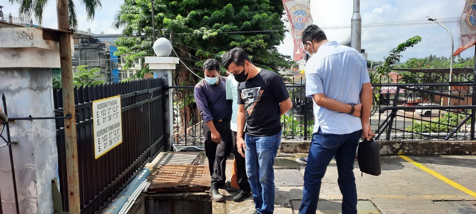Komisi III Temukan Limbah Akhir JPM Trona Dibuang ke Drainase, DLH Akan Uji Laboratorium 