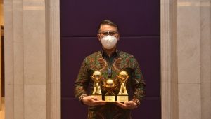 foto-fasha-walikota-jambi Borong 3 Penghargaan Sekaligus, Fasha Raih Top Pembina BUMD