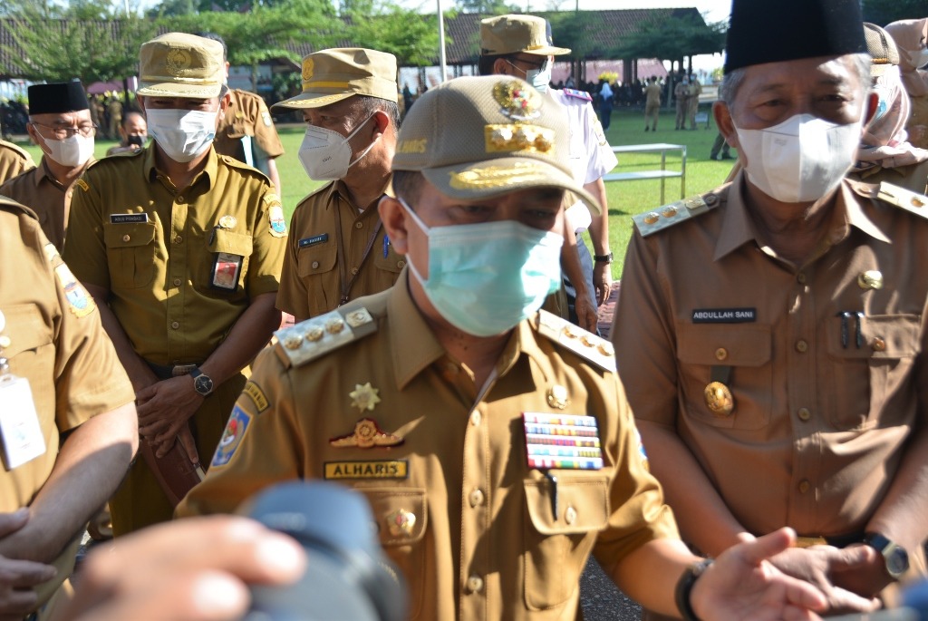 Serahkan SK Kenaikan Pangkat ASN, Gubernur Jambi Minta Tingkatkan Kinerja