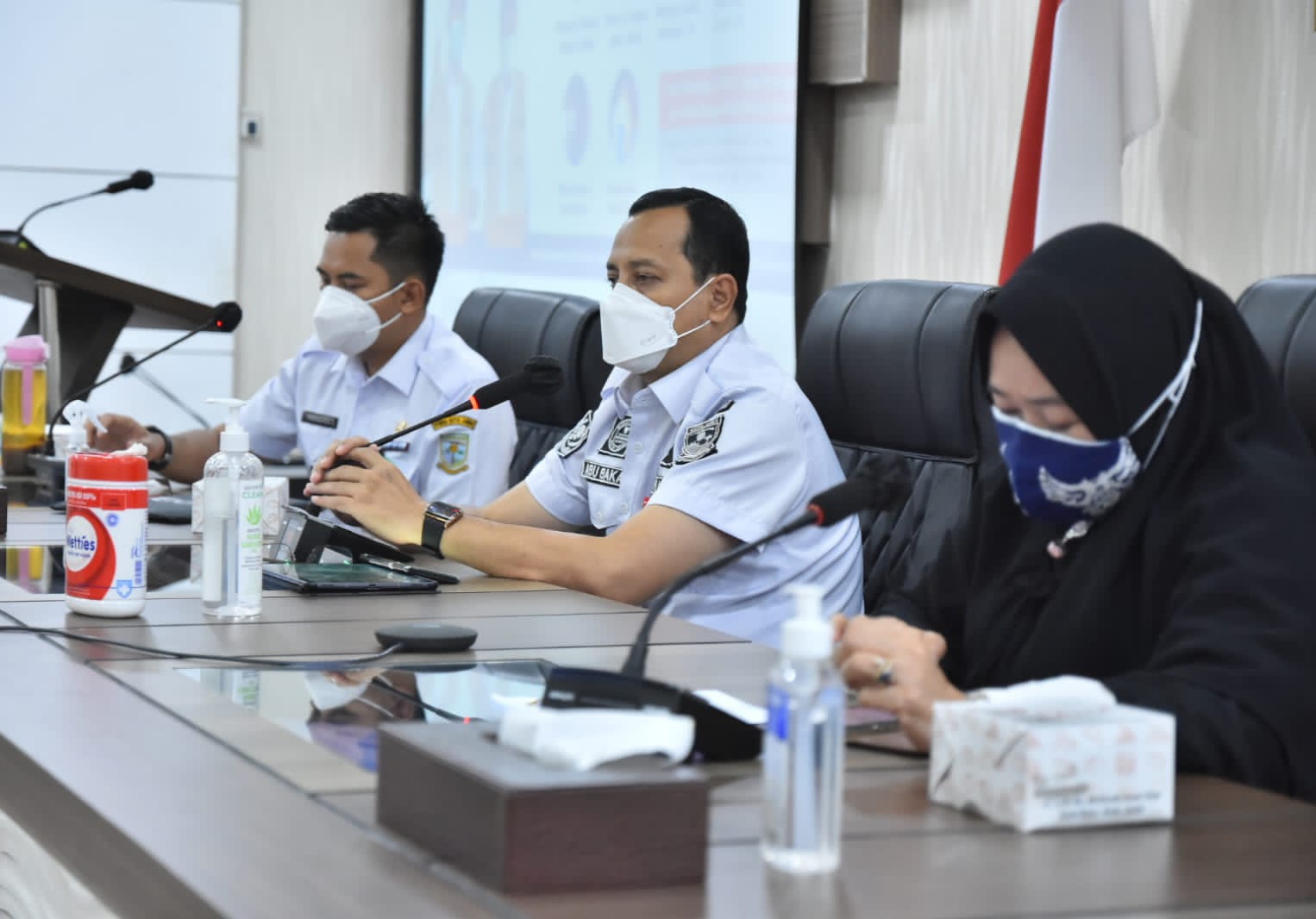 Dua Pekan Pasca Pengetatan, Angka Covid-19 Turun 49 Persen Awal Oktober Bakal Diberlakukan Syarat Bukti Vaksin untuk Masuk Mall