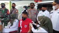TIM DOOR TO DOOR SUNTIK VAKSIN.mp4 snapshot 01.32 2021.10.14 10.27.41